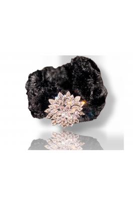 Kristal taşlı çiçek motifli kürklü saç tokası
