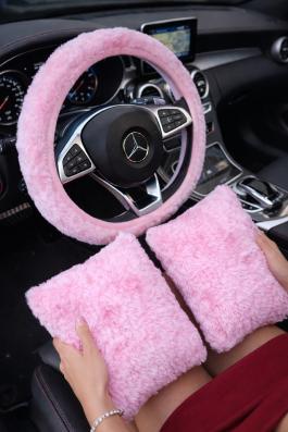 Şeker pembe peluş direksiyon kılıfı ve 2 yastıklı set